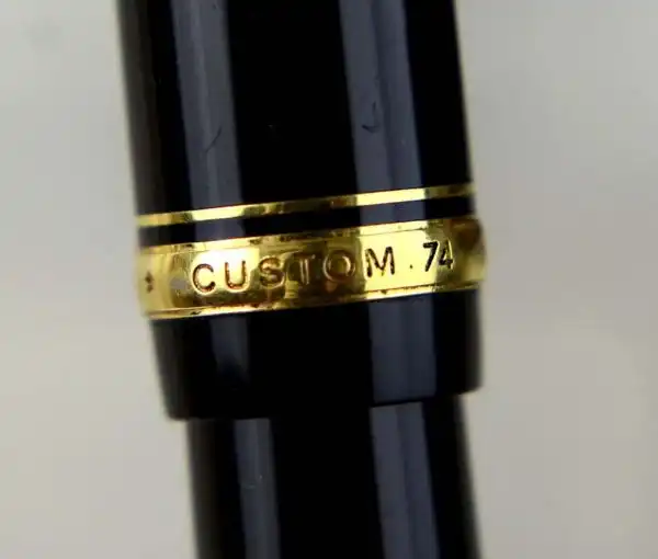 Vintage Pilot Custom 74 black barrel fountain pen -  14K 585 solid gold M nib - Image 7