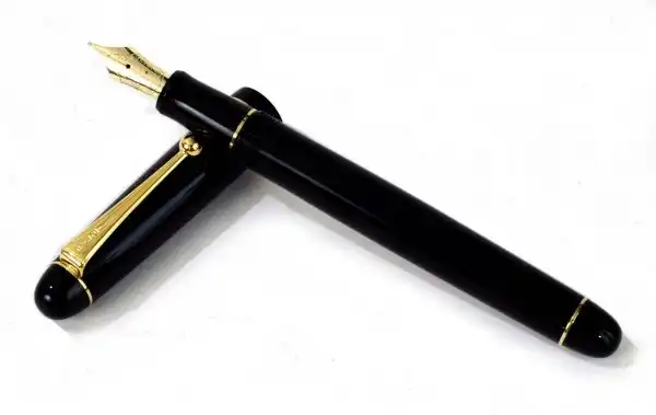 Pilot Custom 74 black barrel fountain pen -  14K 585 solid gold Broad nib - Image 4