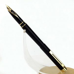 sheaffer-targa-1003-black-fountain-pen-14K-solid-gold-Fine-nib-USA
