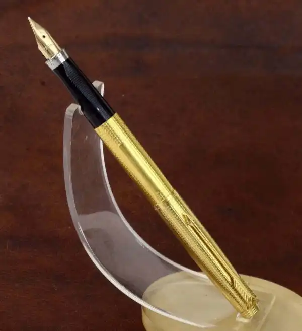 Vintage parker 75 ciselle gold filled fountain pen with 14K solid gold M nib - Image 2