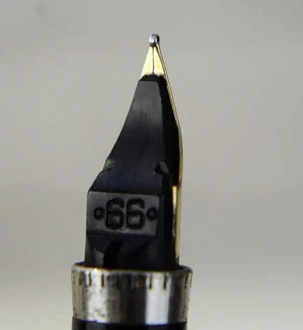 Vintage parker 75 ciselle gold filled fountain pen with 14K solid gold M nib - Image 9