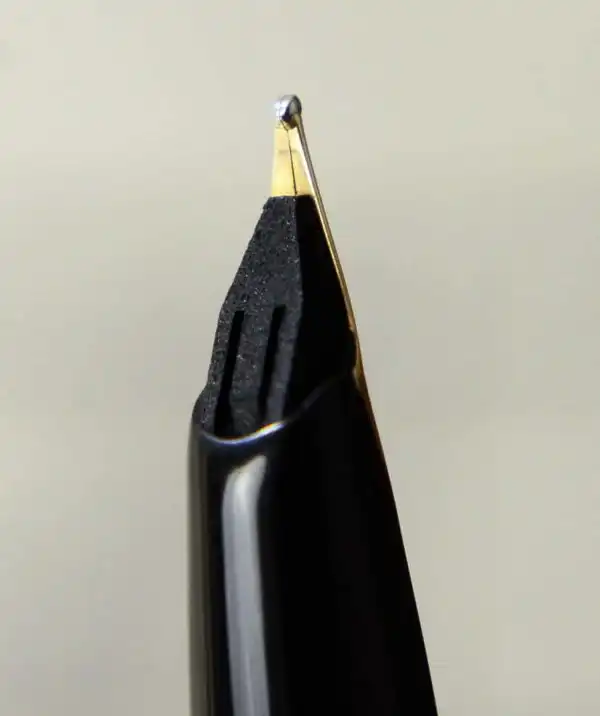 Vintage sheaffer targa 1005 fountain pen  with 14K solid gold Broad nib - Image 9