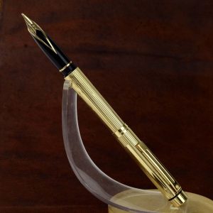 sheaffer-targa-1005-gold-barrel-fountain-pen-14Karat-solid-gold-B-nib