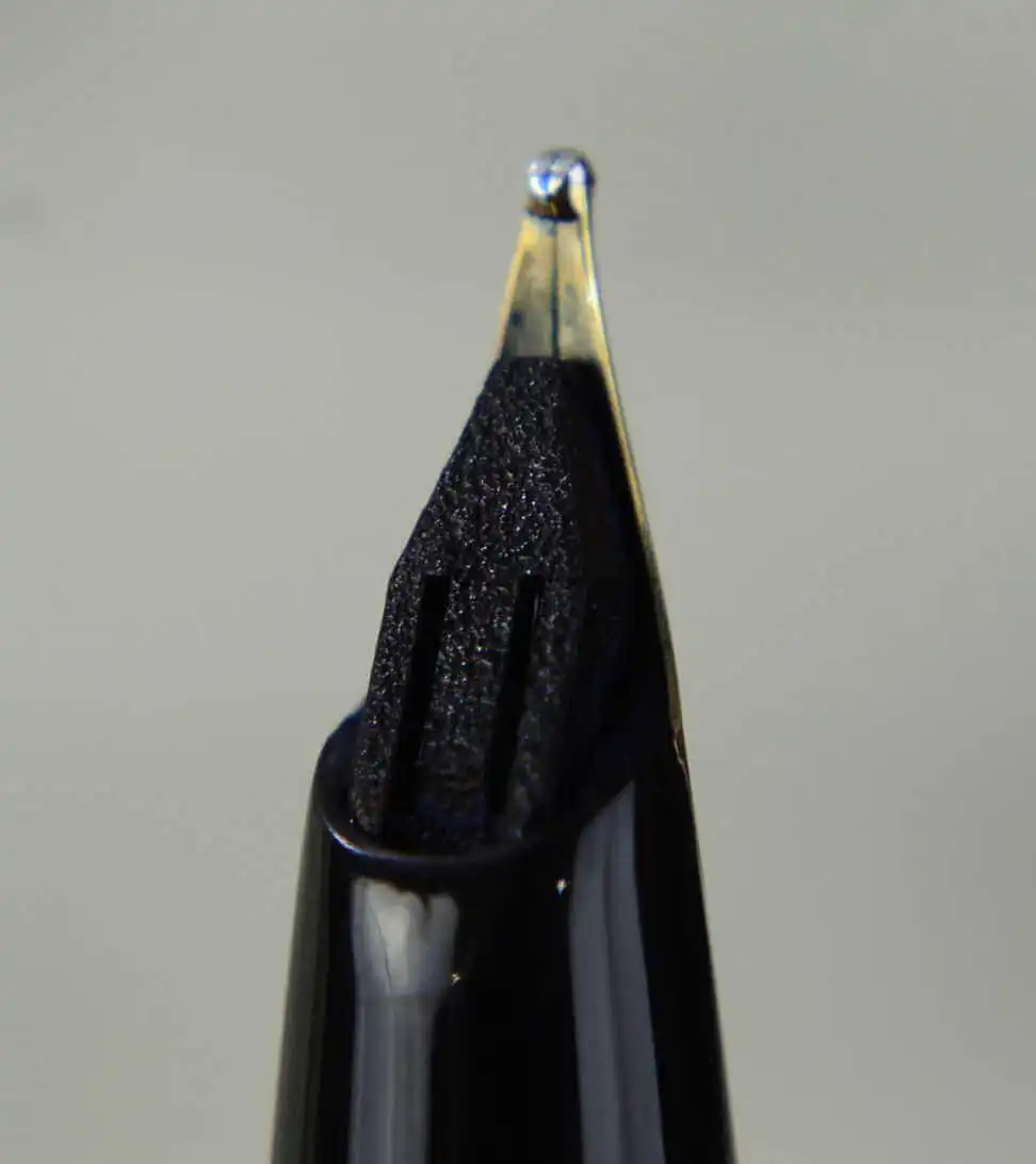 Vintage sheaffer targa 1005 fountain pen  with 14K solid gold Broad nib - Image 5
