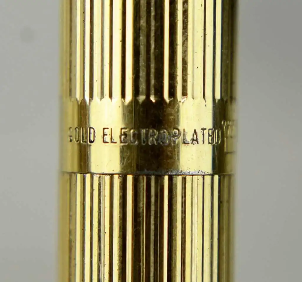 Vintage sheaffer targa 1005 fountain pen  with 14K solid gold Broad nib - Image 7