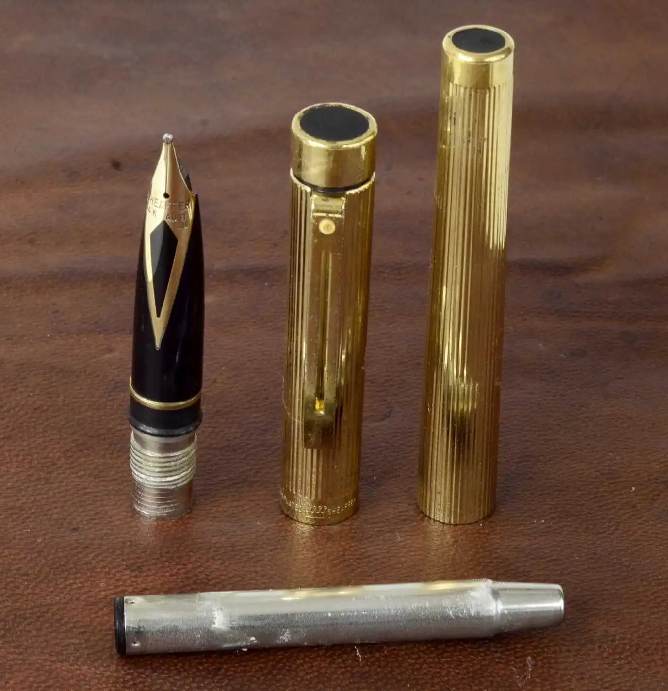 Vintage sheaffer targa 1005 fountain pen  with 14K solid gold Broad nib - Image 4