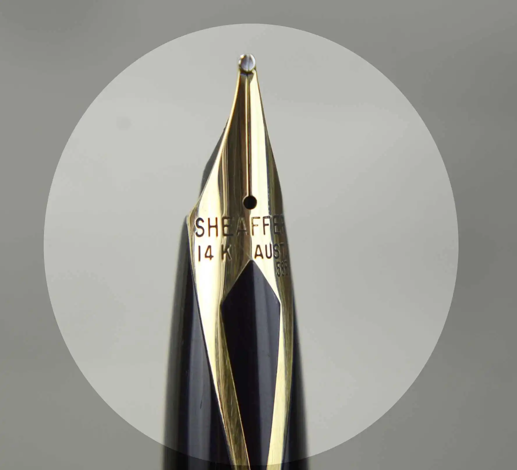 Vintage sheaffer targa 1005 fountain pen  with 14K solid gold Broad nib - Image 8