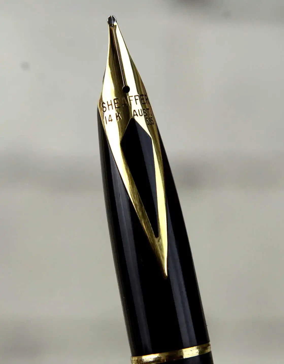 Vintage sheaffer targa 1005 fountain pen  with 14K solid gold Broad nib - Image 10