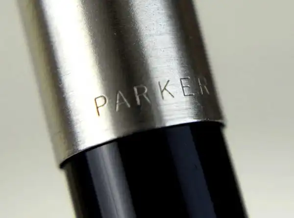 Vintage parker 21 fountain pen with steel medium nib - USA - Image 8