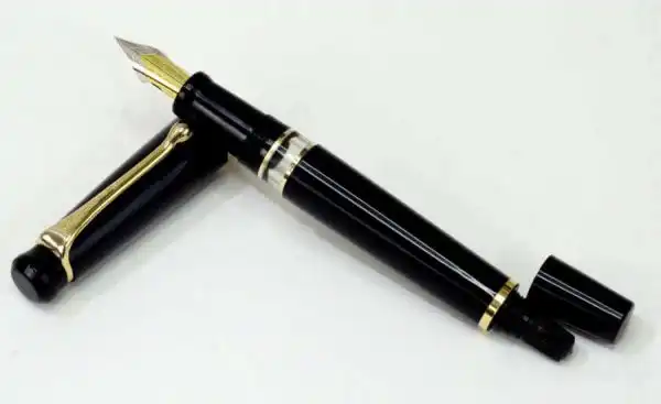 Kanwrite Heritage Jet black piston filler fountain pen  - Full Flex Medium nib - Image 3