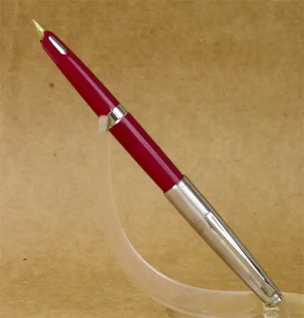 Pilot Vintage classic red barrel fountain pen - 14K solid gold Fine nib - Image 2