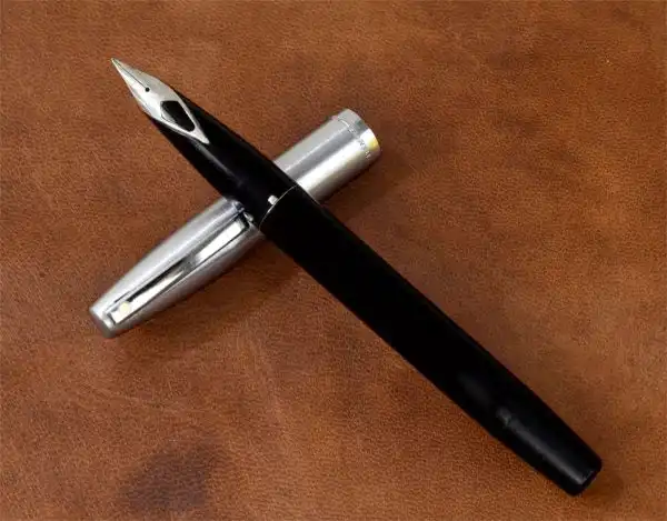 Sheaffer Vintage imperial 440 black barrel fountain pen - inlaid steel F nib - Image 4