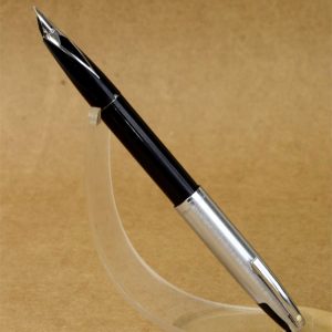 vintage-sheaffer-imperial-440-black-barrel-fountain-pen-steel-inlaid-Medium-nib-USA