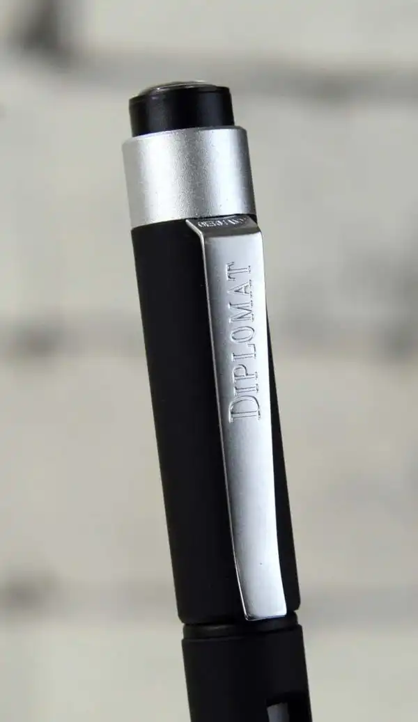 Diplomat Magnum soft touch black fountain pen with Jowo F nib + Krishna Ink Combo - Brand new - Image 7