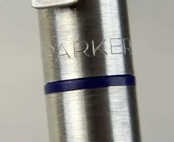 Parker 25 vintage chrome barrel fountain pen with Broad nib - clean - Image 8