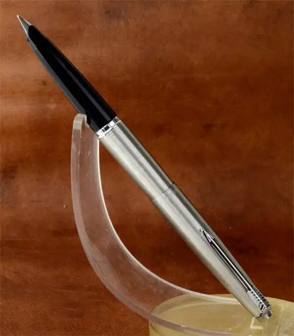 Vintage  parker 45 flighter fountain pen steel fine nib - england made - Image 2