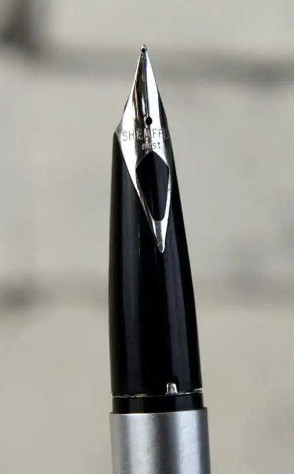 Vintage Sheaffer Imperial 444  fountain pen with Steel Inlaid M nib - Used - Image 4
