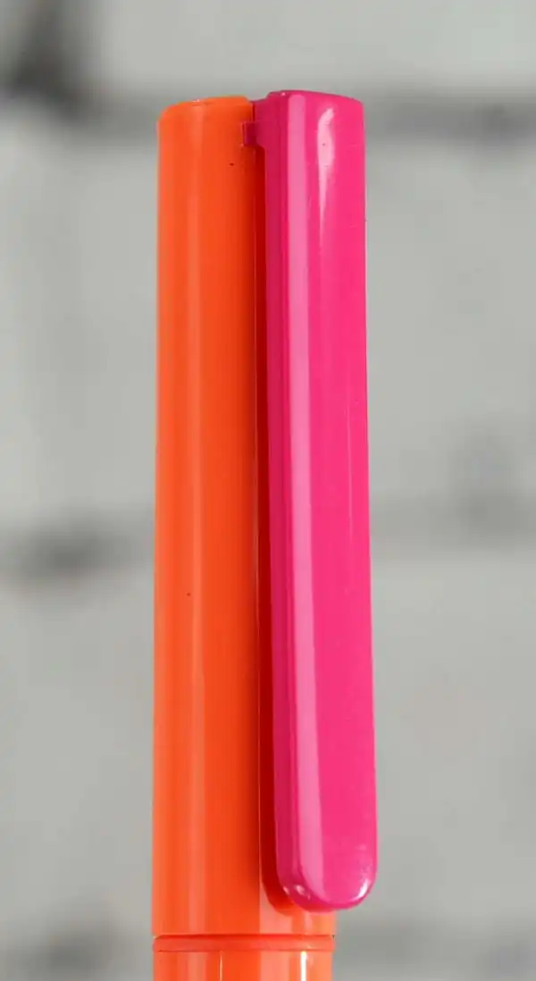 WH smith school cartridge fountain pen with English needle F nib - Image 8