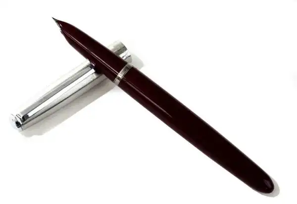 Parker 21 Vintage fountain pen burgundy barrel with steel F nib  - mint - Image 3