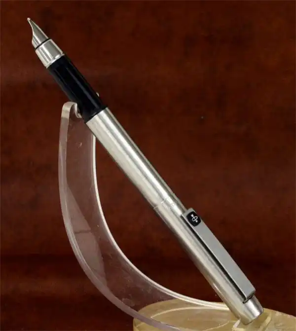 Parker 25 vintage chrome barrel fountain pen with Medium nib - Mint - Image 2