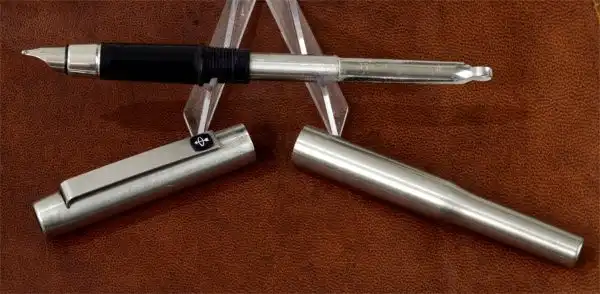 Parker 25 vintage chrome barrel fountain pen with Medium nib - Mint - Image 4
