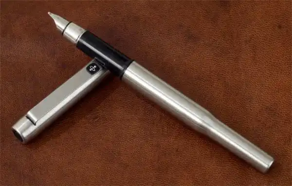 Parker 25 vintage chrome barrel fountain pen with Medium nib - Mint - Image 3