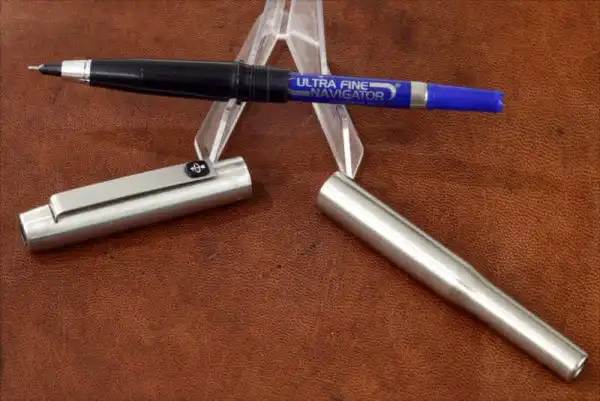 Parker 25 vintage chrome barrel rollerball pen - Clean - Image 3