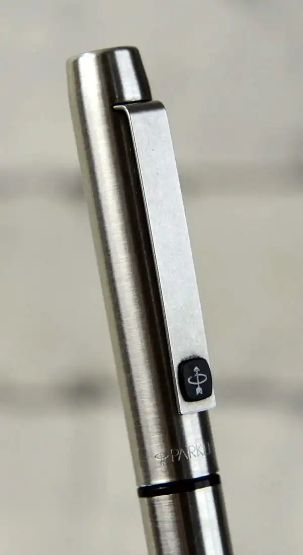 Parker 25 vintage chrome barrel rollerball pen - Clean - Image 4