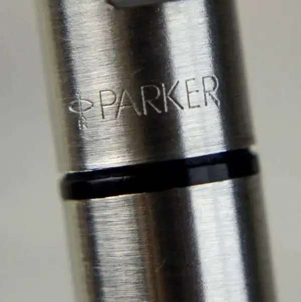 Parker 25 vintage chrome barrel rollerball pen - Clean - Image 6
