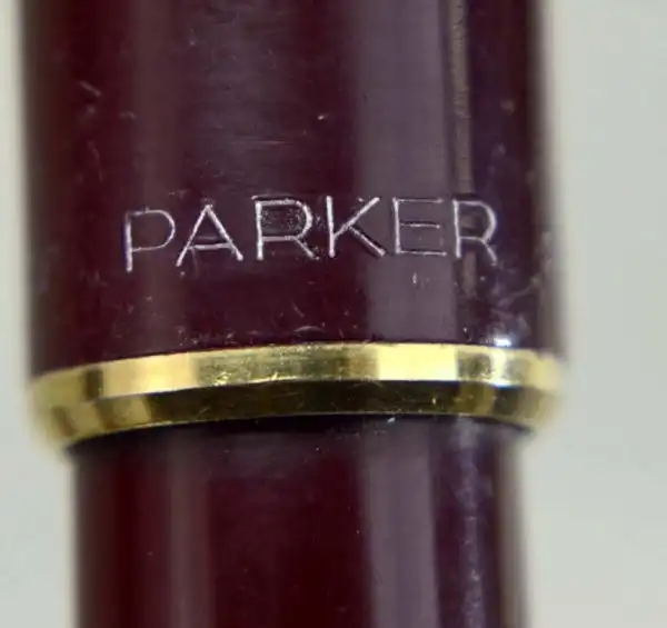 Vintage parker slimfold burgundy fountain pen with 14C gold B nib - Clean used - Image 9