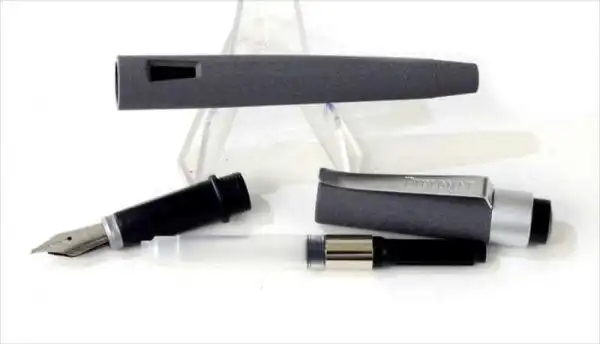 Diplomat Magnum soft touch grey fountain pen with Jowo M nib + Krishna Ink Combo - Special Offer - Image 2