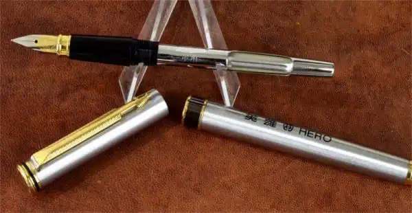 Vintage Hero 281 premier Fountain pen  - 1970 NOS - Image 2