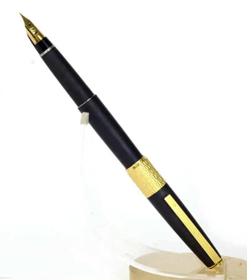 Buy online Vintage Pilot grandee 22K AGM fountain pen 18K