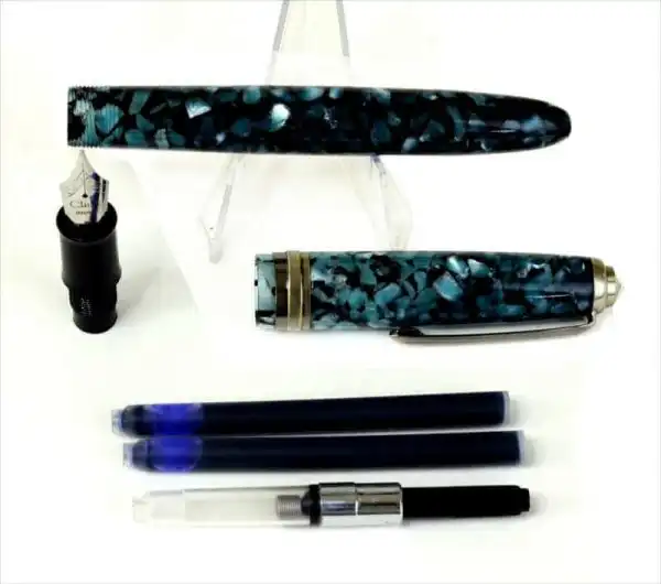 click falcon premium acrylic glacier blue fountain pen with fine GP nib - Brand new - Image 2