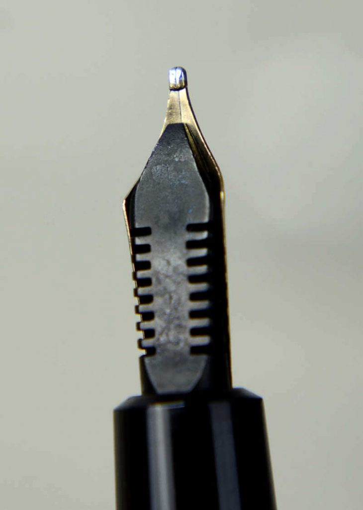 Parker slimfold black fountain pen with 14C solid gold broad nib