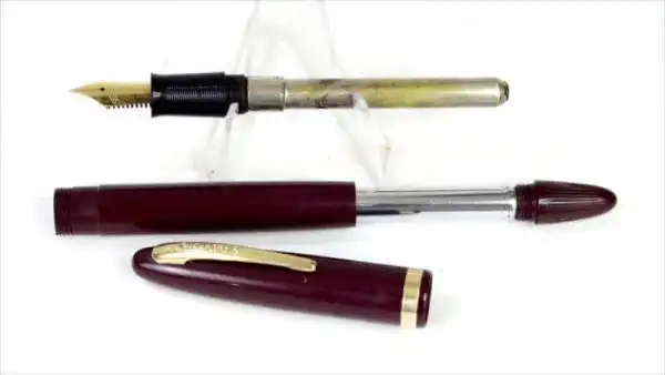 Vintage Sheaffer cadet 23 burgundy touchdown fountain pen 14K gold M nib  - Clean - Image 2