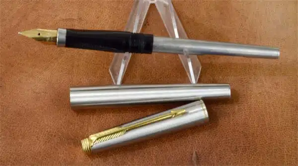 Vintage parker 75 flighter brushed fountain pen 14Karat Gold M nib - Used - Image 2