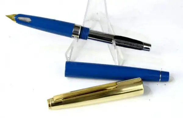 Pilot Vintage classic gold filled fountain pen - 14K solid gold Fine nib - Mint - Image 2