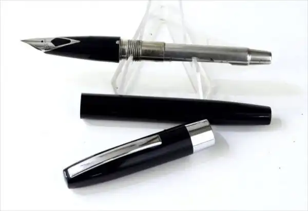 Sheaffer Quasi Imperial 330 fountain pen with Steel Inlaid M nib - USA - Image 2