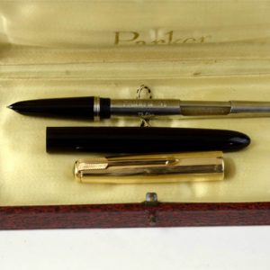 vintage-parker-51-black-barrel-fountain-pen-14K-solid-gold-Fine-nib-USA