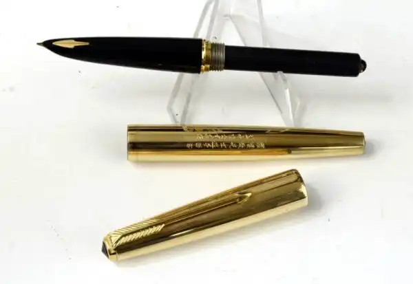 Vintage Parker 61 fountain pen gold filled aero filler 14K Gold F nib - Mint - Image 2