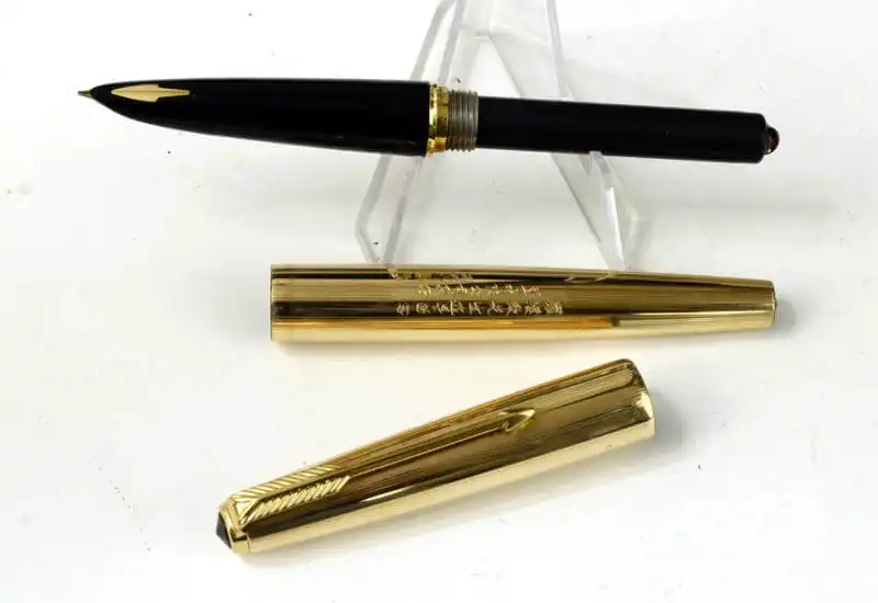 vintage-parker-61-golden-