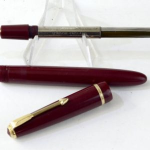 vintage-parker-slimfold-burgundy-barrel-fountain-pen-14k-solid-gold-Fine-nib-england