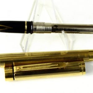 vintage-sheaffer-Targa-1005-gold-plated-fountain-pen-23K-Gold-plated-Medium-nib-USA