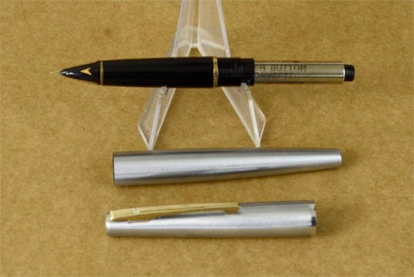 Vintage sheaffer stylist 404 fountain pen  with gold plated dual-side fine nib - Image 2