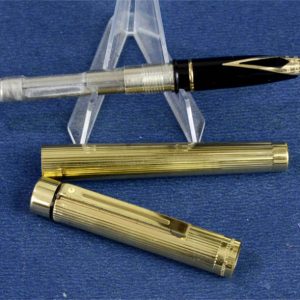 vintage-sheaffer-targa-1005-gold-plated-foountain-pen-14K-solid-gold-Fine-nib-USA