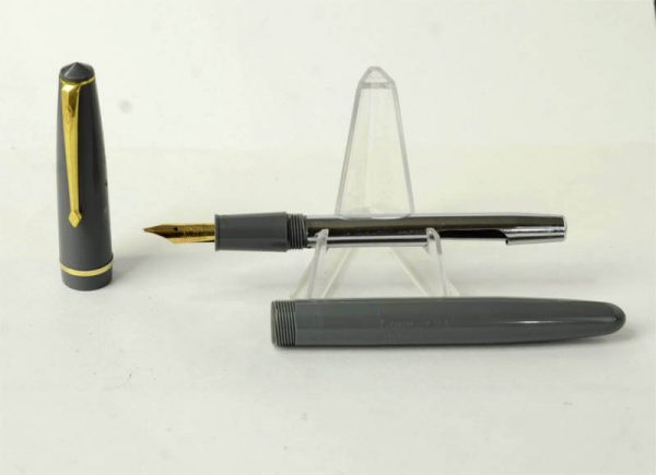 Vintage conway stewart 150 aero filler fountain pen - 14K solid gold semiflex F nib - Mint - Image 2