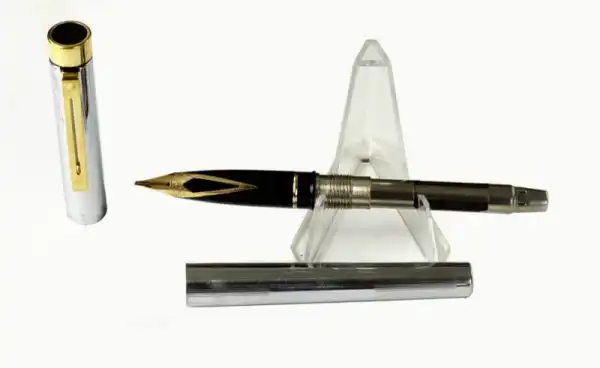 Vintage sheaffer targa 1001XG bright chrome fountain pen  with 14K solid gold BB nib  - Mint - Image 2
