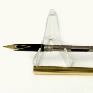 vintage-sheaffer-targa-1005s-slim-barrel-gold-plated-fountain=pen-14K-solid-gold-Broad-nib-USA