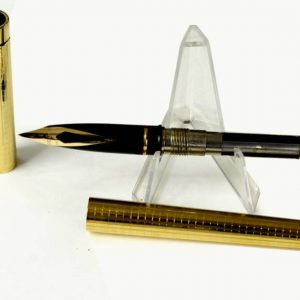 vintage-sheaffer-targa-1007-fountain-pen-14K-solid-gold-Medium-nib-USA